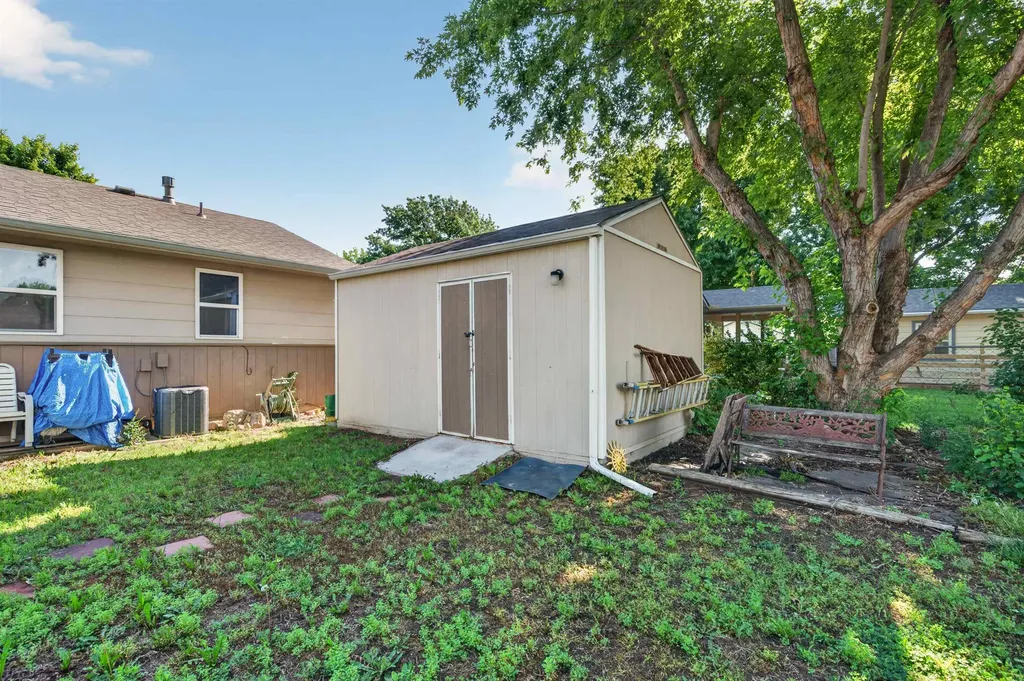 10807 W Par Lane Wichita KS 67212