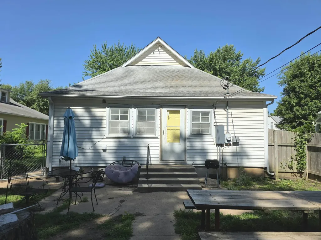 1618 Millington Winfield KS 67156