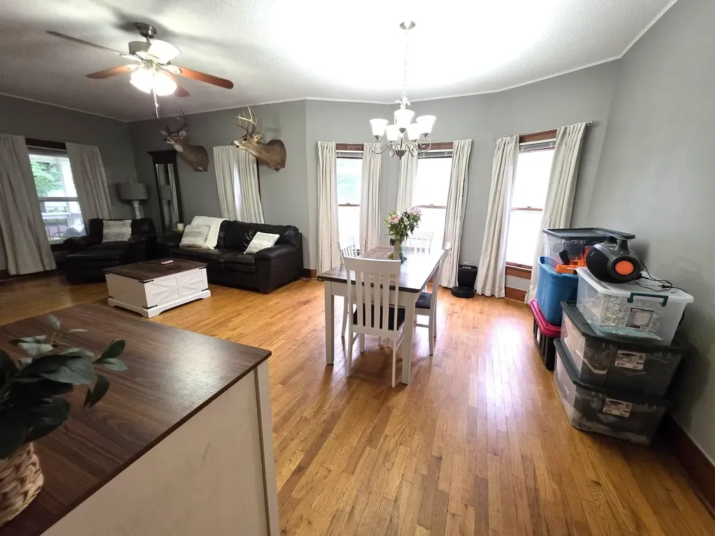1618 Millington Winfield KS 67156
