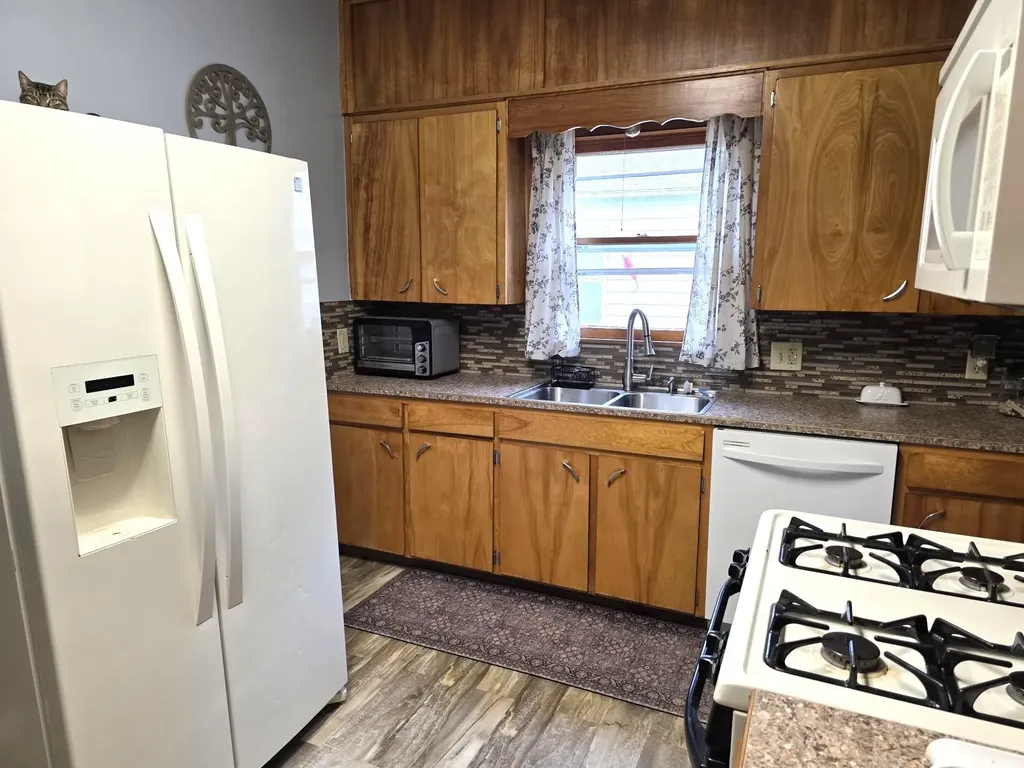 1618 Millington Winfield KS 67156