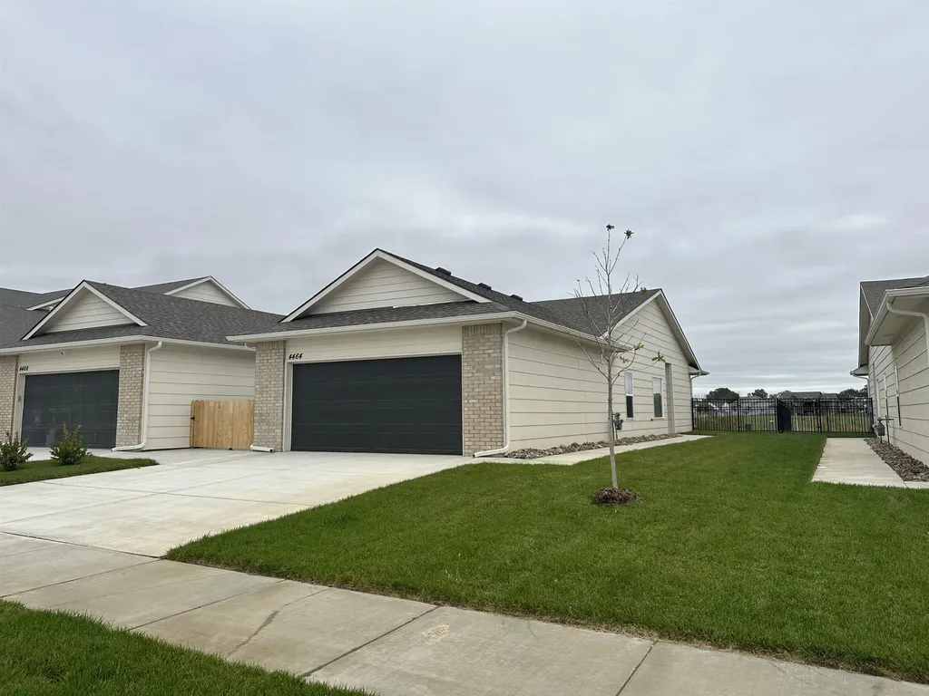 4527 N Sandplum Wichita KS 67205