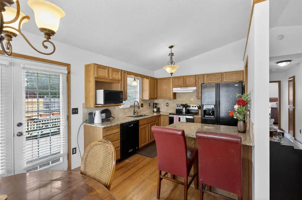 1744 N Country Walk Lane Mulvane KS 67110
