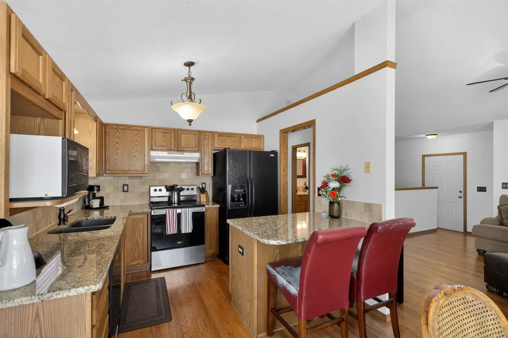 1744 N Country Walk Lane Mulvane KS 67110