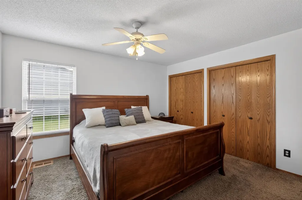 1744 N Country Walk Lane Mulvane KS 67110