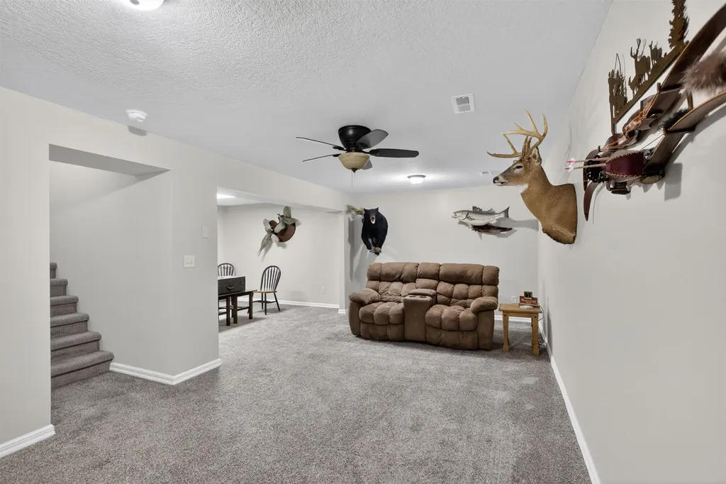 1744 N Country Walk Lane Mulvane KS 67110