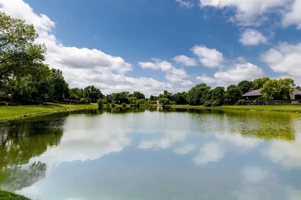 1744 N Country Walk Lane Mulvane KS 67110