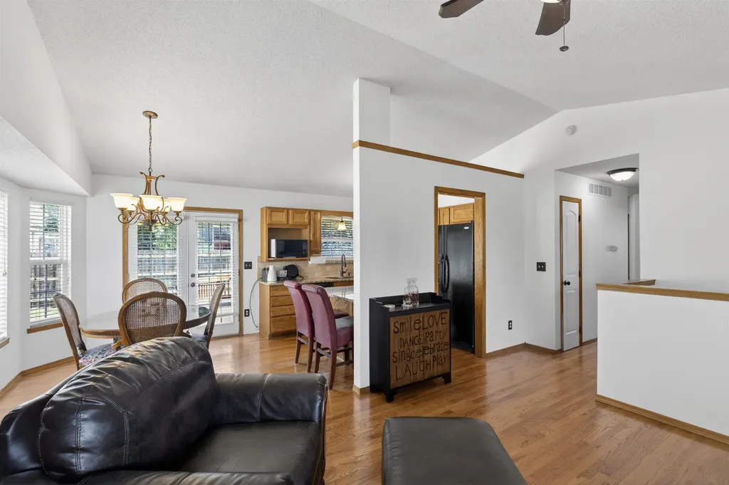1744 N Country Walk Lane Mulvane KS 67110