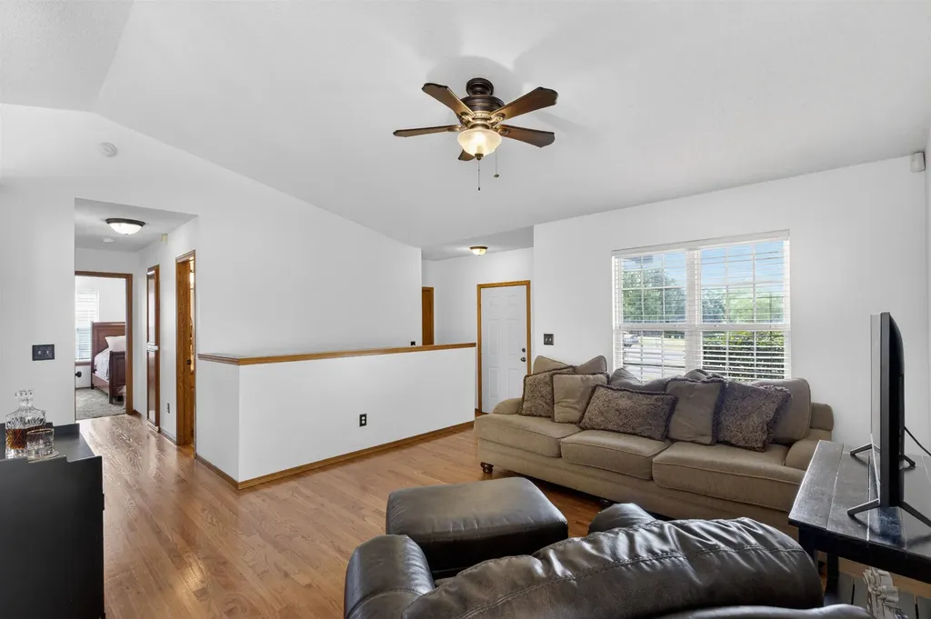 1744 N Country Walk Lane Mulvane KS 67110