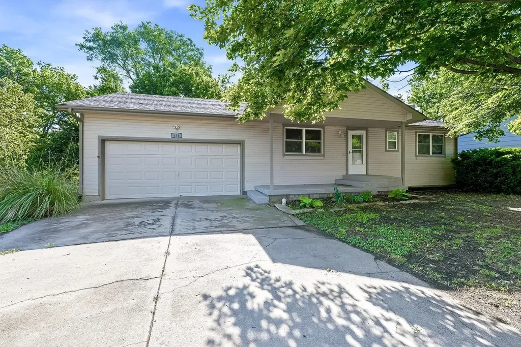 636 Dublin Drive Andover KS 67002