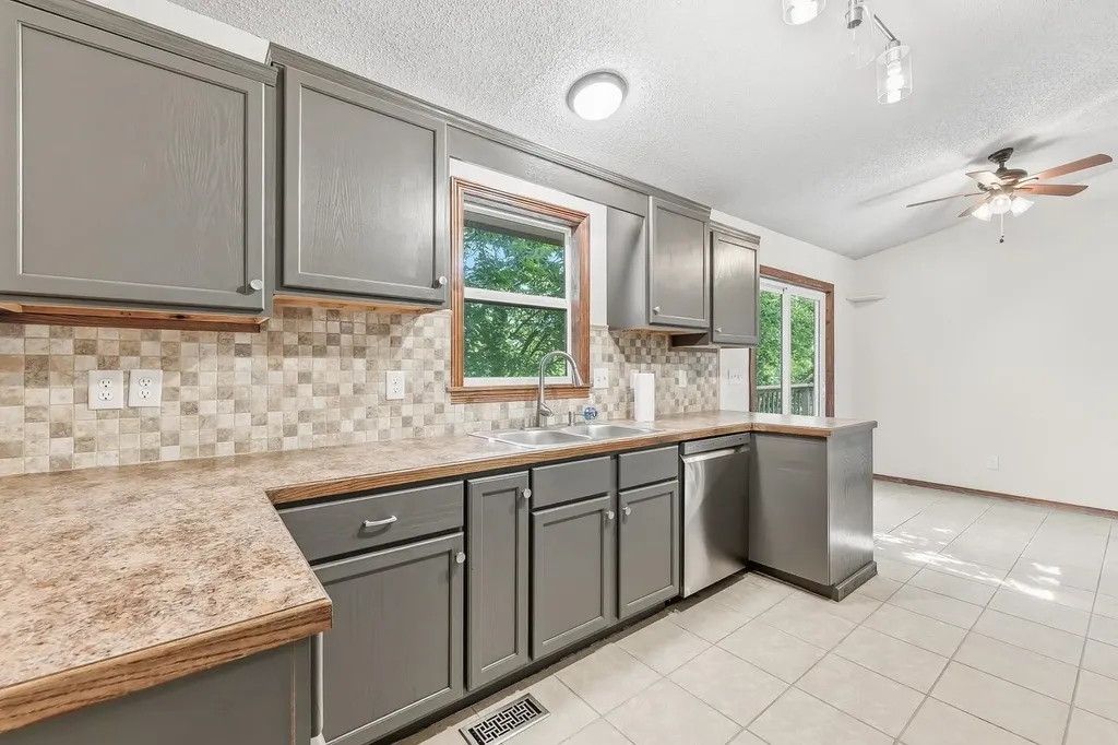 636 Dublin Drive Andover KS 67002