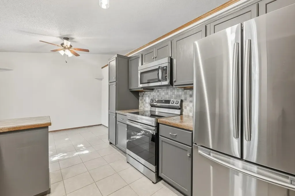 636 Dublin Drive Andover KS 67002