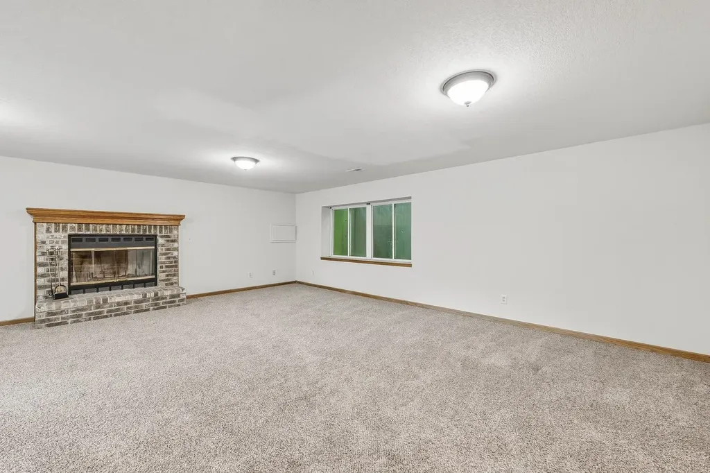 636 Dublin Drive Andover KS 67002