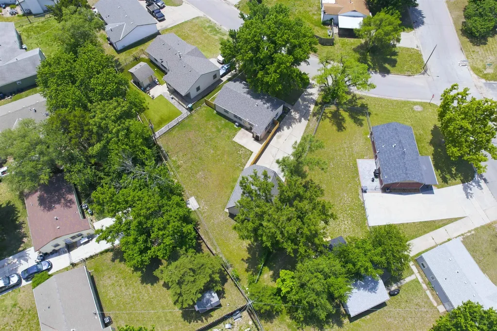 1610 E Evanston Park City KS 67219