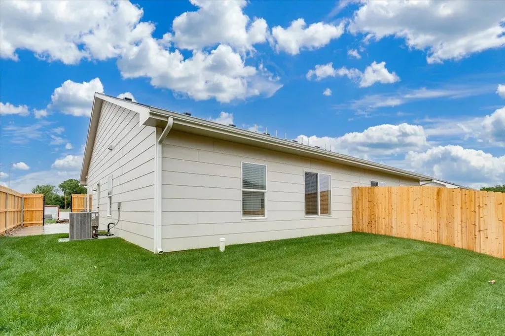 17018 W Lawson Street Wichita KS 67052