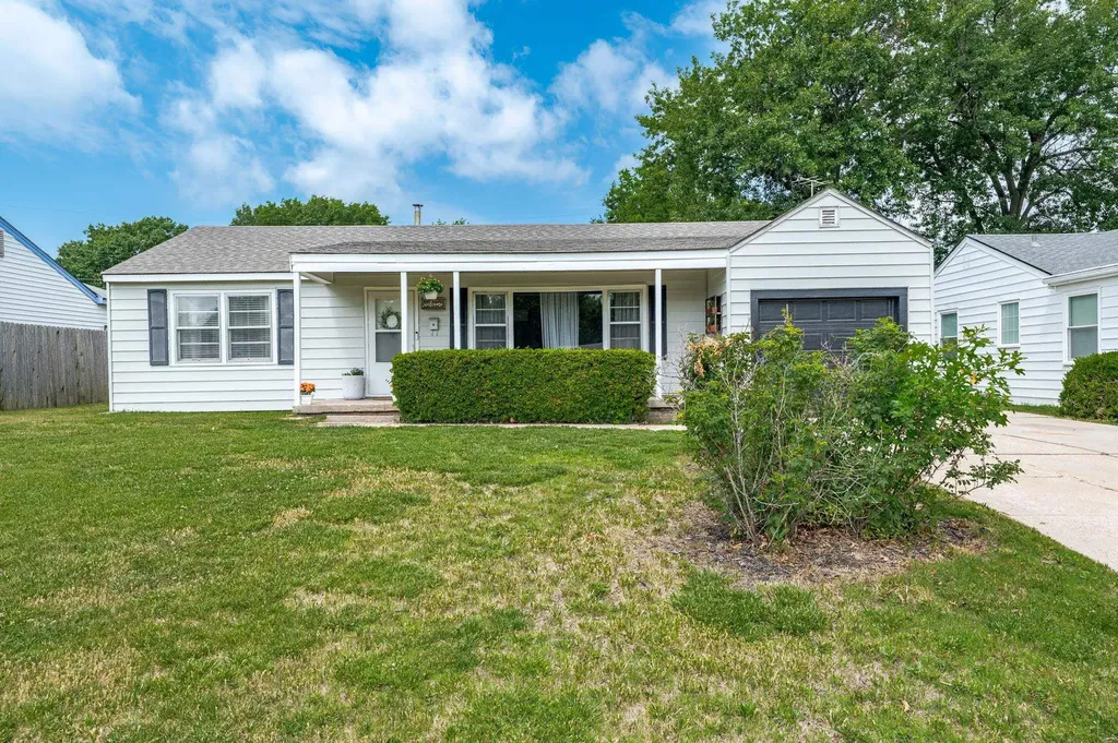 1713 S Drollinger Wichita KS 67218