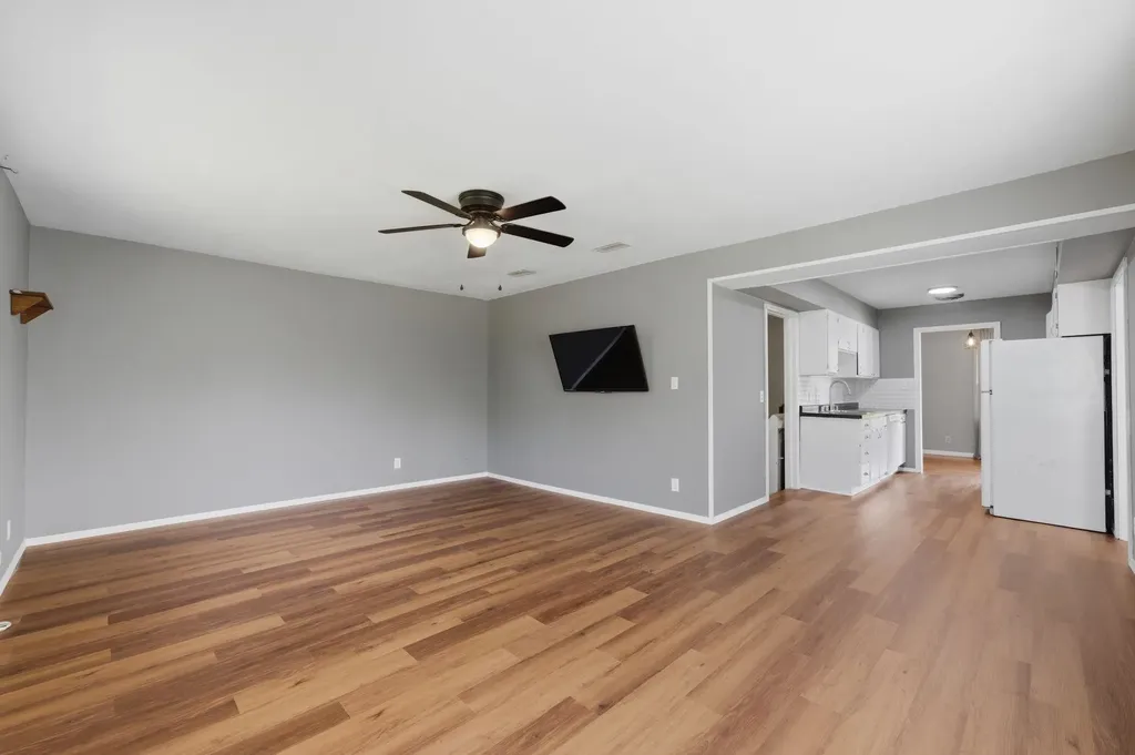 1713 S Drollinger Wichita KS 67218