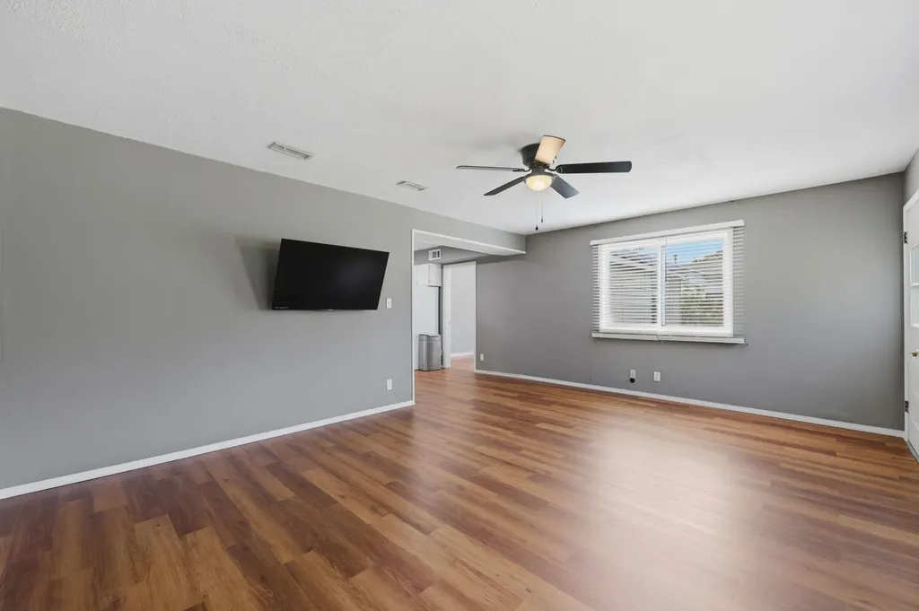1713 S Drollinger Wichita KS 67218