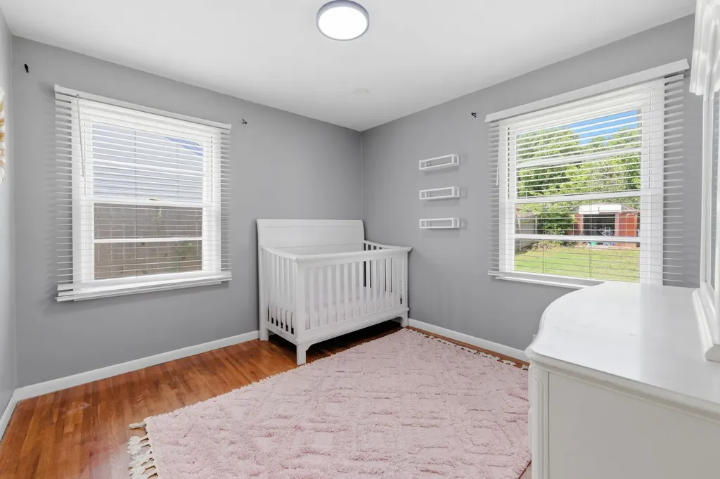 1713 S Drollinger Wichita KS 67218