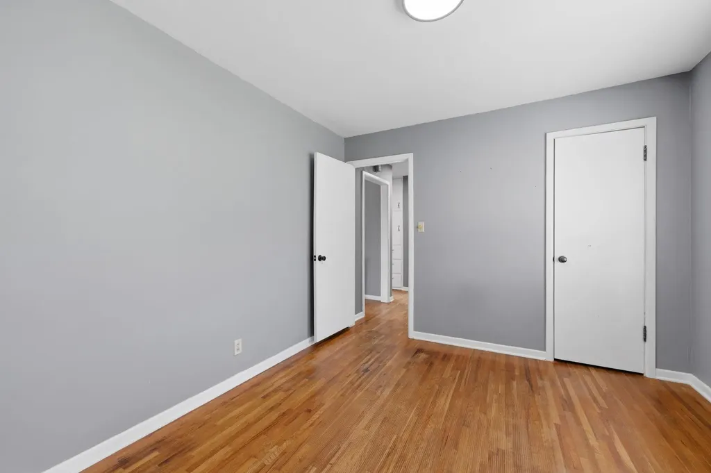 1713 S Drollinger Wichita KS 67218
