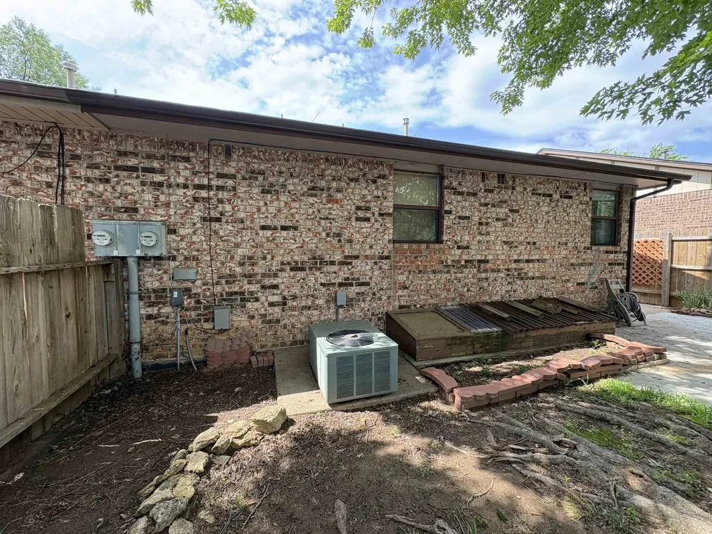 6528 W Oneil Wichita KS 67212