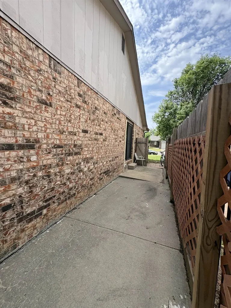 6528 W Oneil Wichita KS 67212