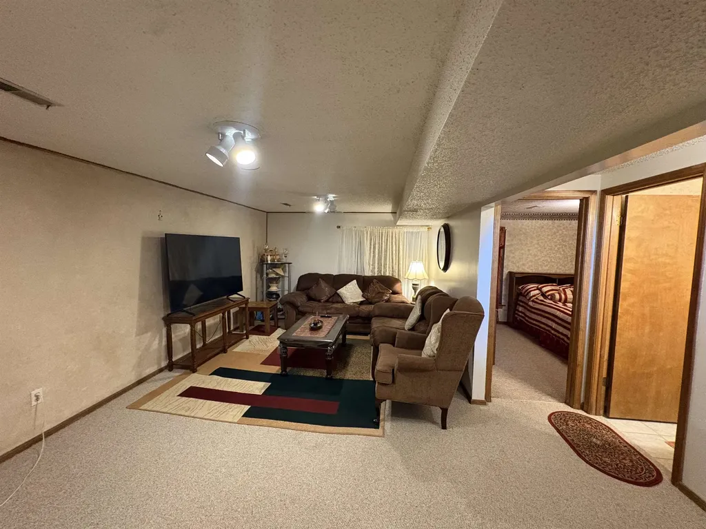 6528 W Oneil Wichita KS 67212