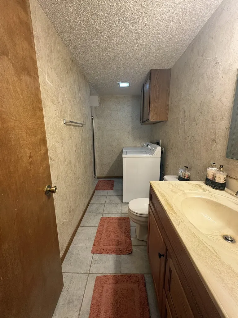 6528 W Oneil Wichita KS 67212
