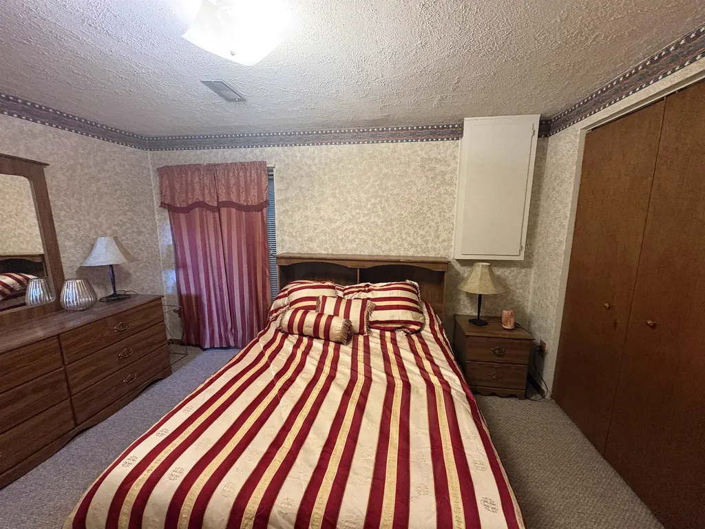 6528 W Oneil Wichita KS 67212