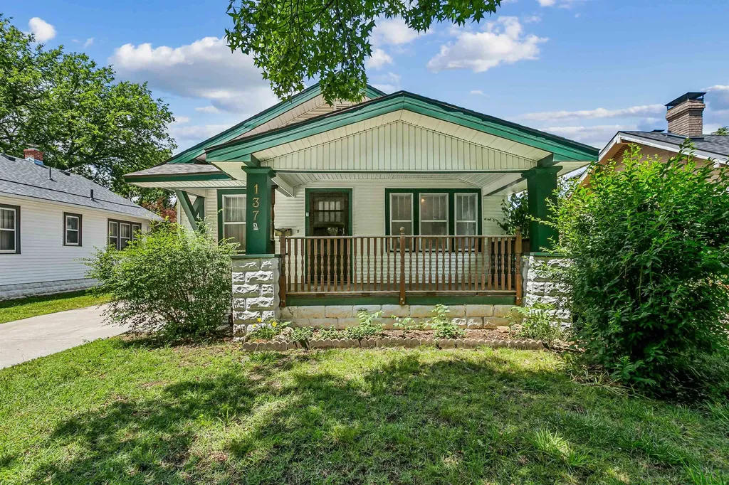 137 N Athenian Wichita KS 67203