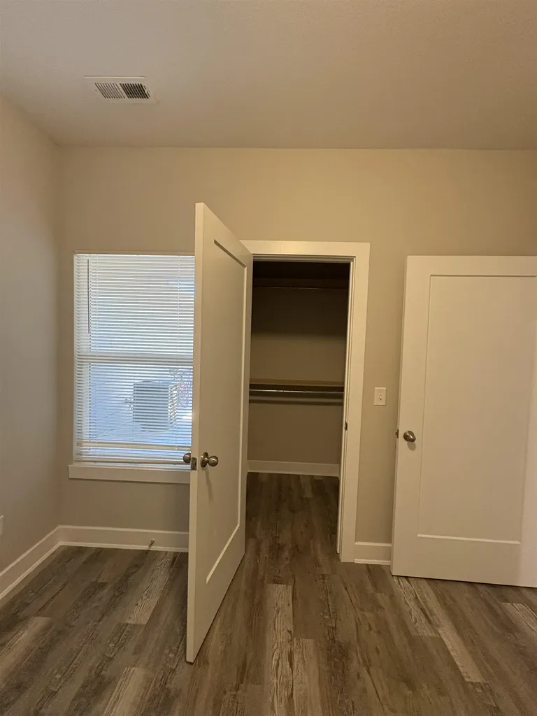 2817 W 55th St N Court Wichita KS 67204