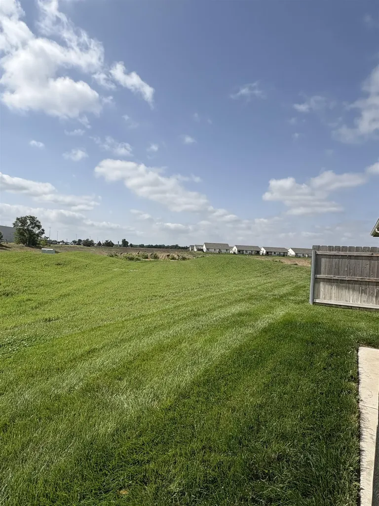 2817 W 55th St N Court Wichita KS 67204