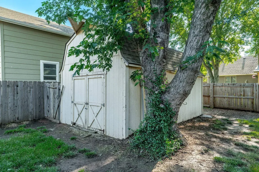 1618 N Chambers Street Wichita KS 67212