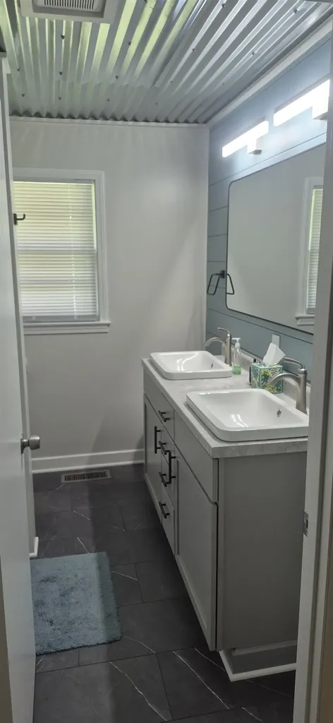 1610 Mound Street Winfield KS 67156