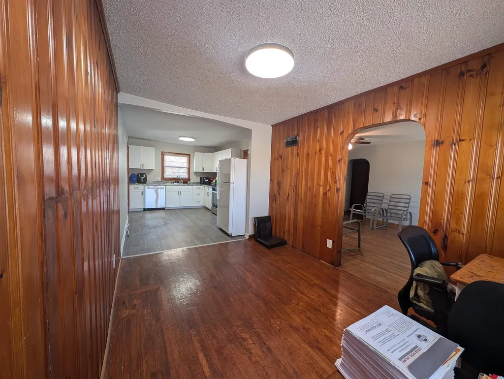 3334 S Seneca Street Wichita KS 67217