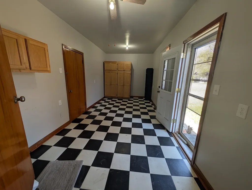 3334 S Seneca Street Wichita KS 67217
