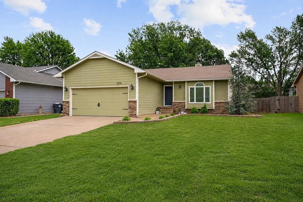 2506 N Amarado Street Wichita KS 67205-1523