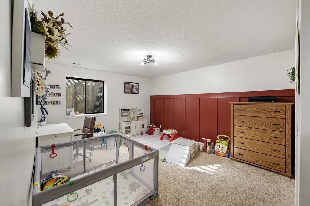 2506 N Amarado Street Wichita KS 67205-1523