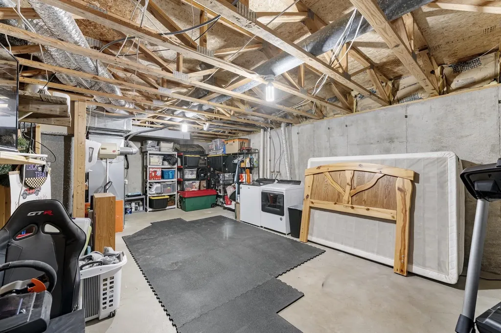 2506 N Amarado Street Wichita KS 67205-1523