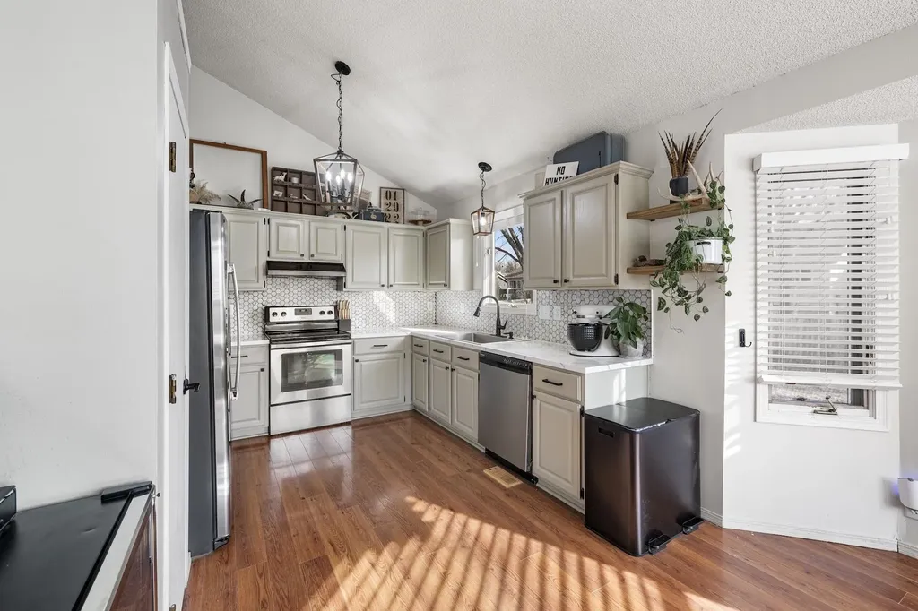 2506 N Amarado Street Wichita KS 67205-1523