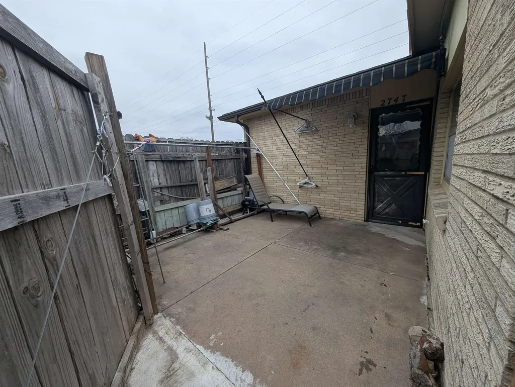 2747 S Seneca Street Wichita KS 67217