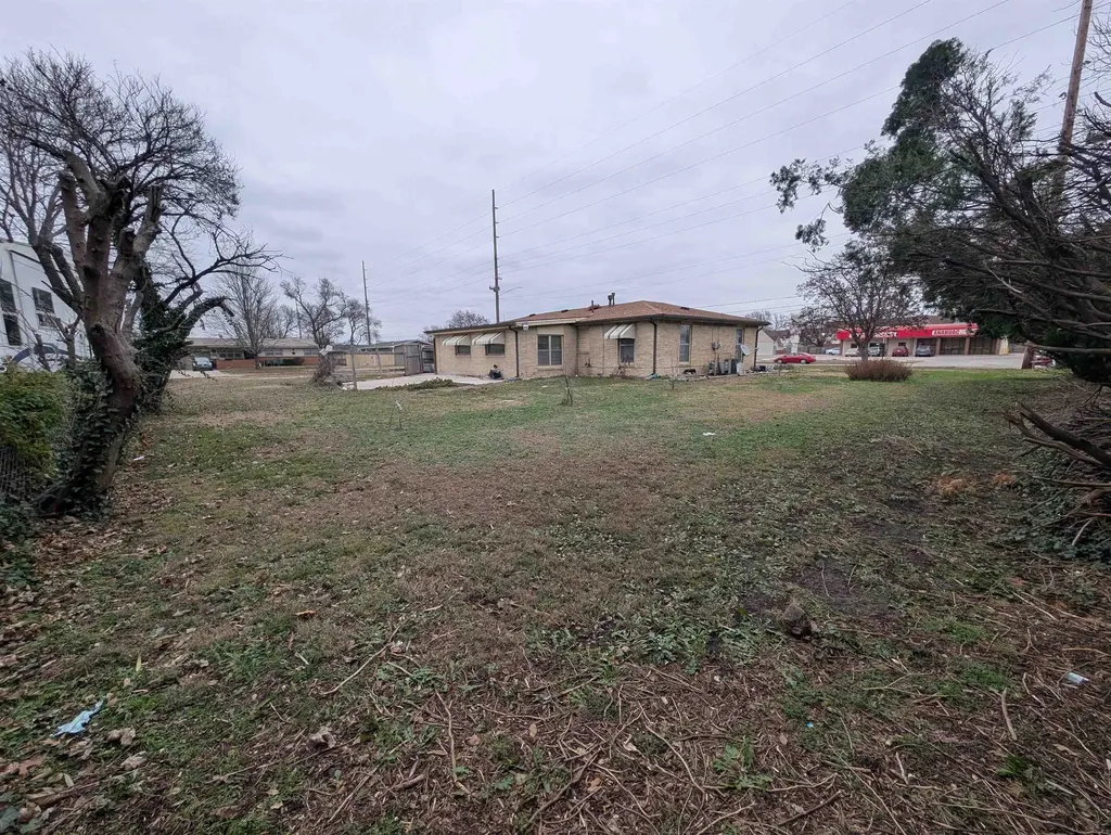 2747 S Seneca Street Wichita KS 67217