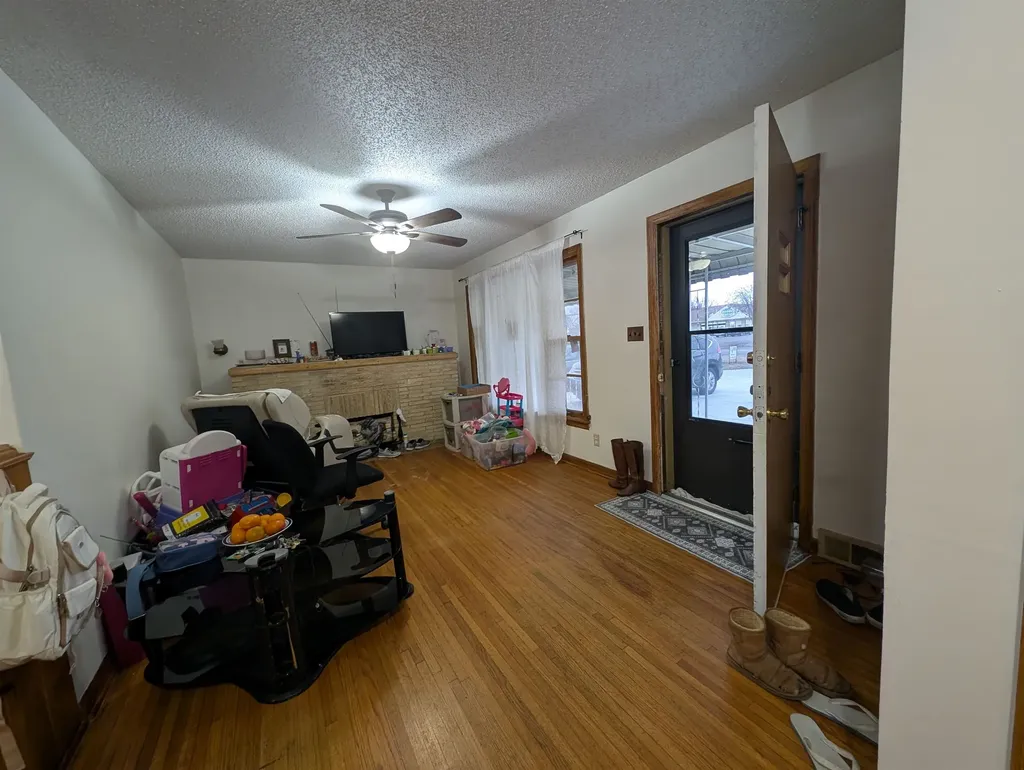 2747 S Seneca Street Wichita KS 67217