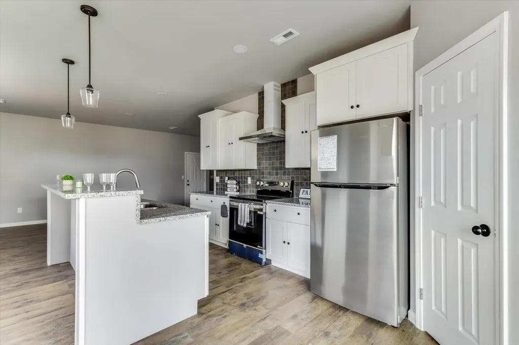 752 N Wakefield Avenue Valley Center KS 67147