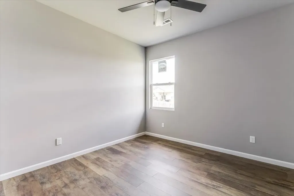 752 N Wakefield Avenue Valley Center KS 67147