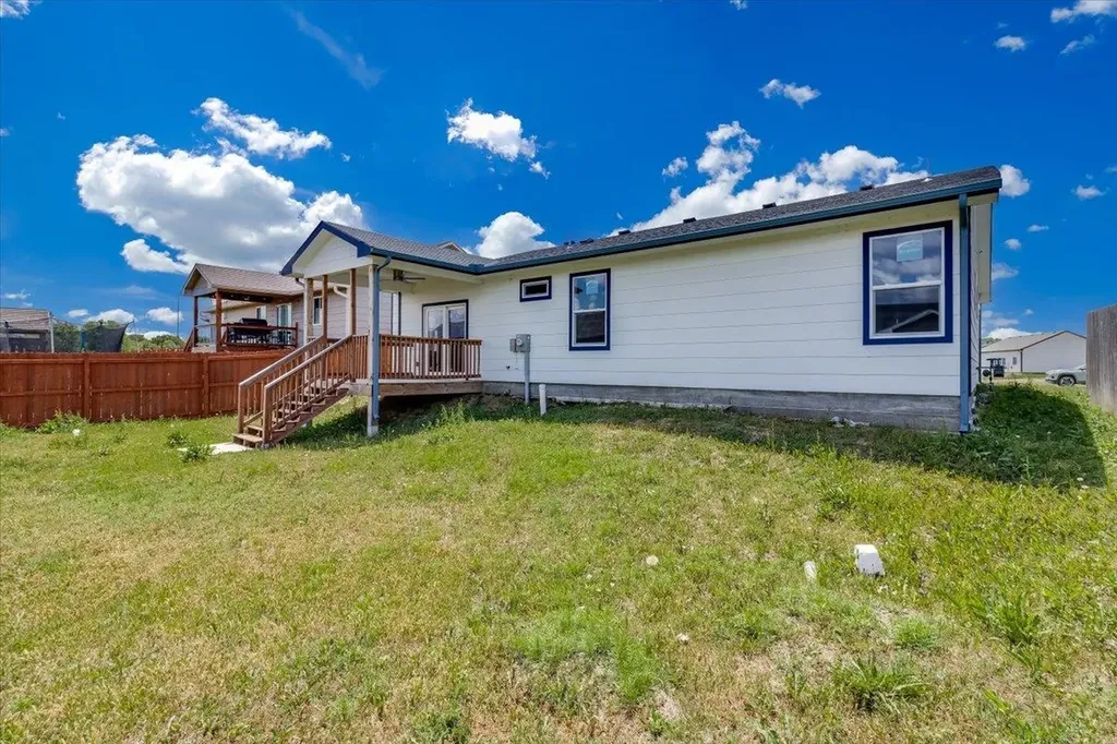 752 N Wakefield Avenue Valley Center KS 67147