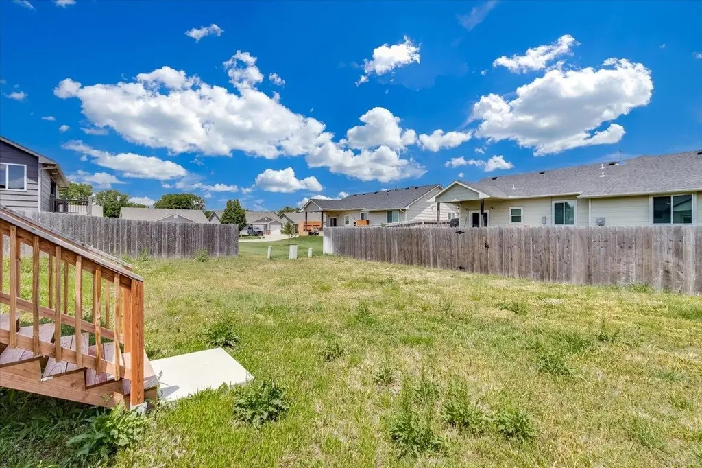 752 N Wakefield Avenue Valley Center KS 67147