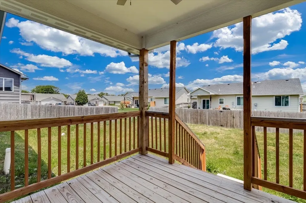 752 N Wakefield Avenue Valley Center KS 67147