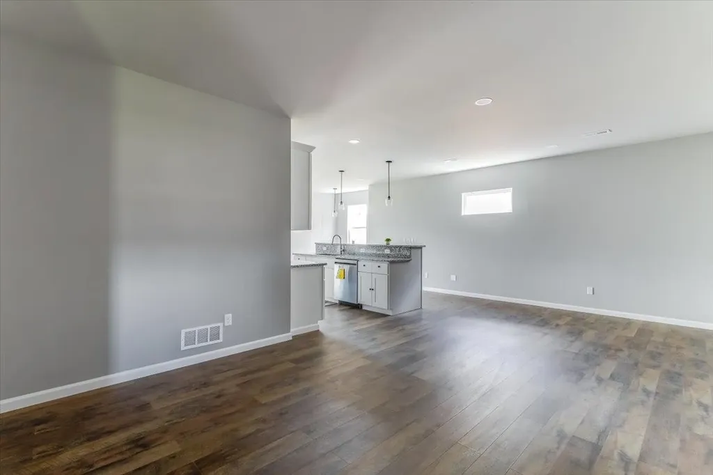 752 N Wakefield Avenue Valley Center KS 67147