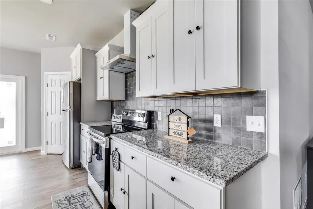 720 N Redbud Avenue Valley Center KS 67147