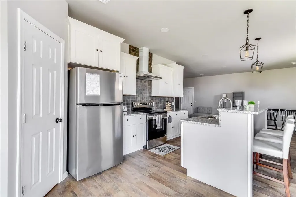 720 N Redbud Avenue Valley Center KS 67147